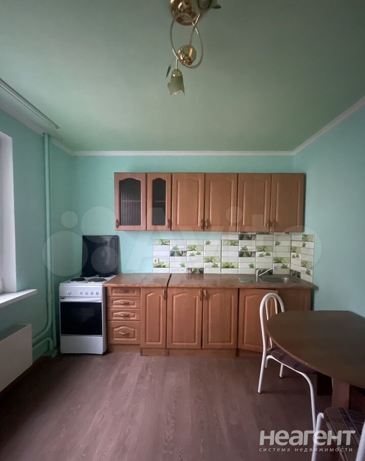 Продается 1-комнатная квартира, 38 м²