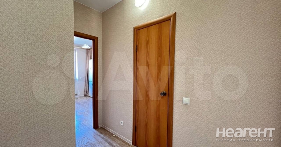 Продается 1-комнатная квартира, 39 м²