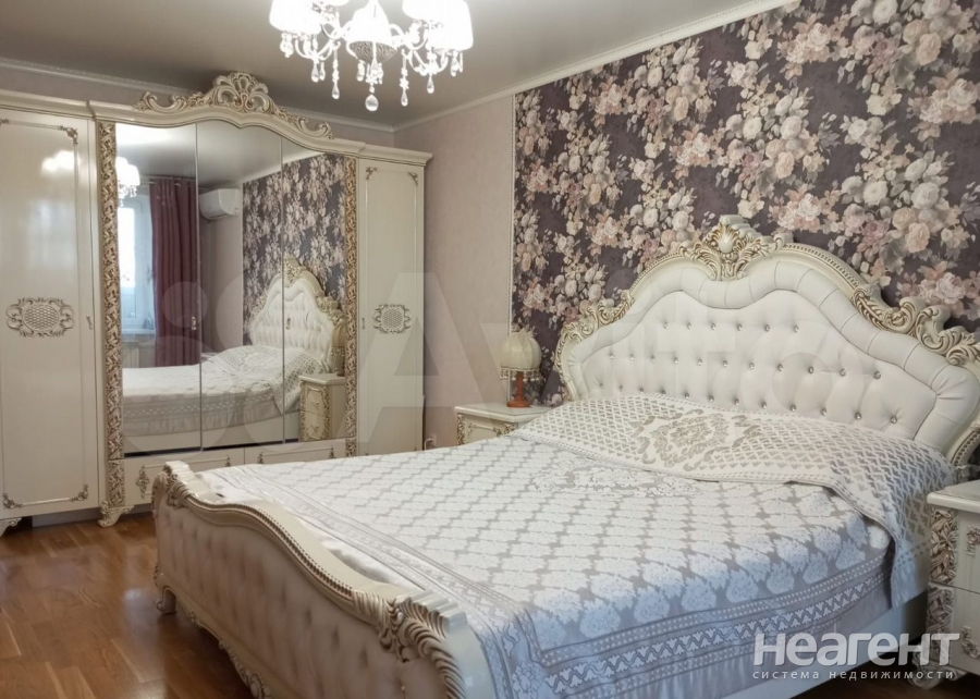 Продается Многокомнатная квартира, 122 м²