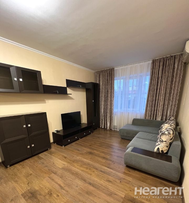 Продается 1-комнатная квартира, 46,7 м²