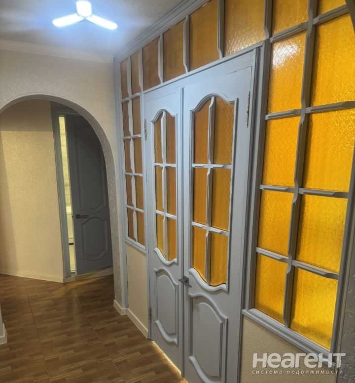 Продается Многокомнатная квартира, 74,6 м²