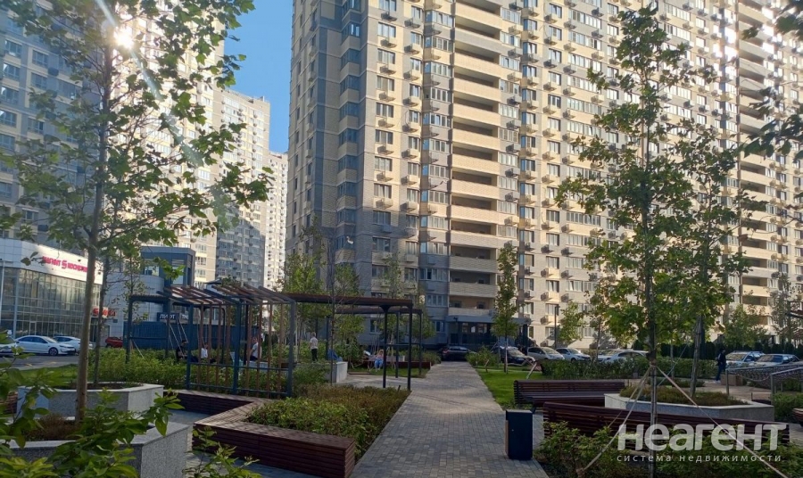 Продается 2-х комнатная квартира, 74 м²