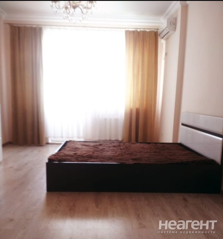 Сдается 2-х комнатная квартира, 70 м²