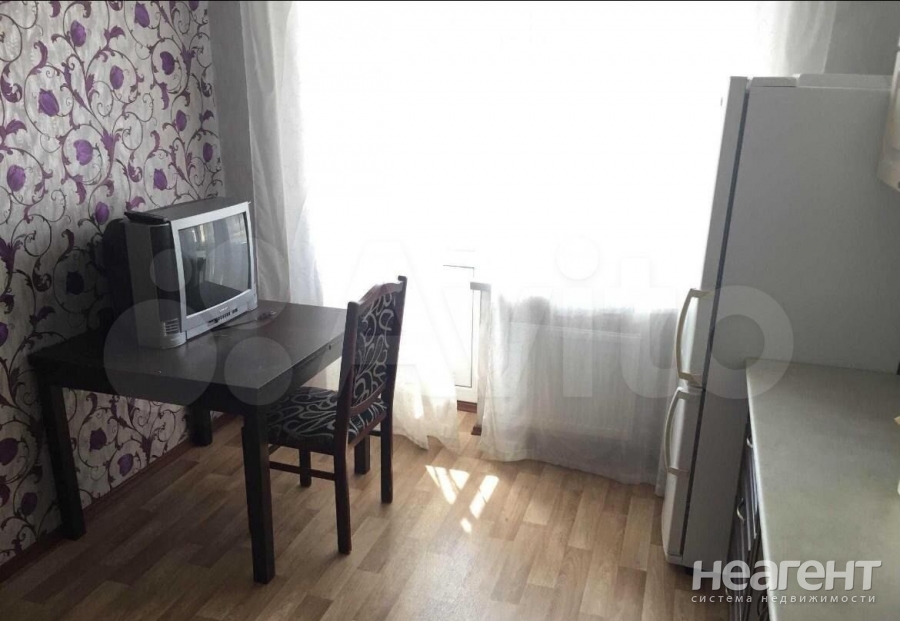 Продается 1-комнатная квартира, 37 м²