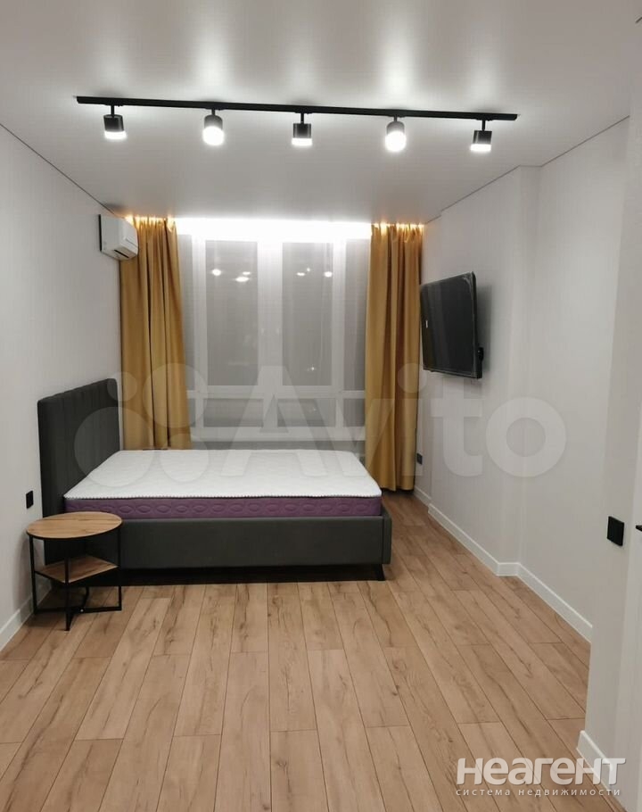 Продается 1-комнатная квартира, 37,9 м²