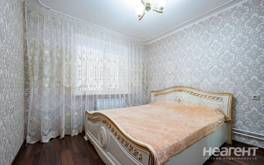 Продается Многокомнатная квартира, 174 м²