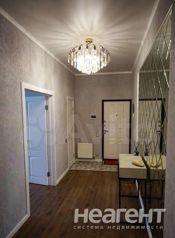 Продается Многокомнатная квартира, 110 м²