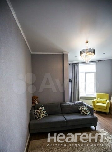 Продается Многокомнатная квартира, 110 м²