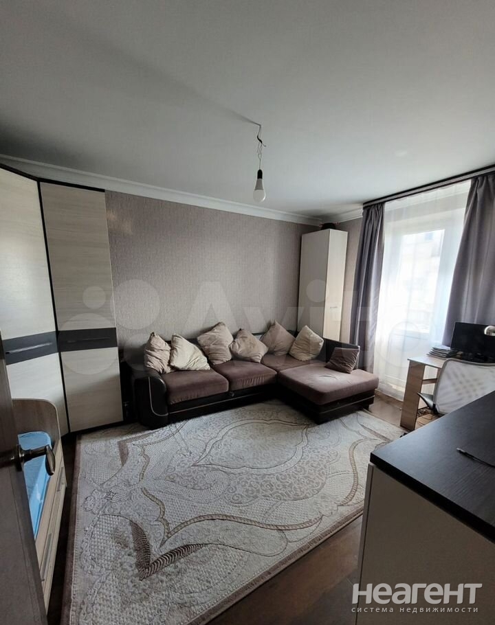 Продается 1-комнатная квартира, 35 м²