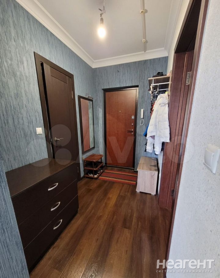 Продается 1-комнатная квартира, 35 м²