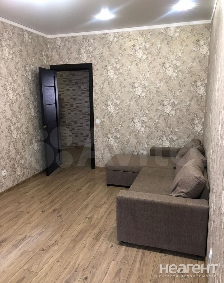 Сдается 2-х комнатная квартира, 70 м²