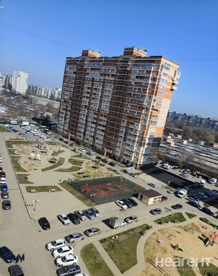 Продается 1-комнатная квартира, 37,4 м²