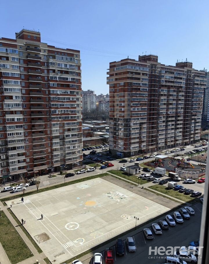 Продается 1-комнатная квартира, 37,4 м²