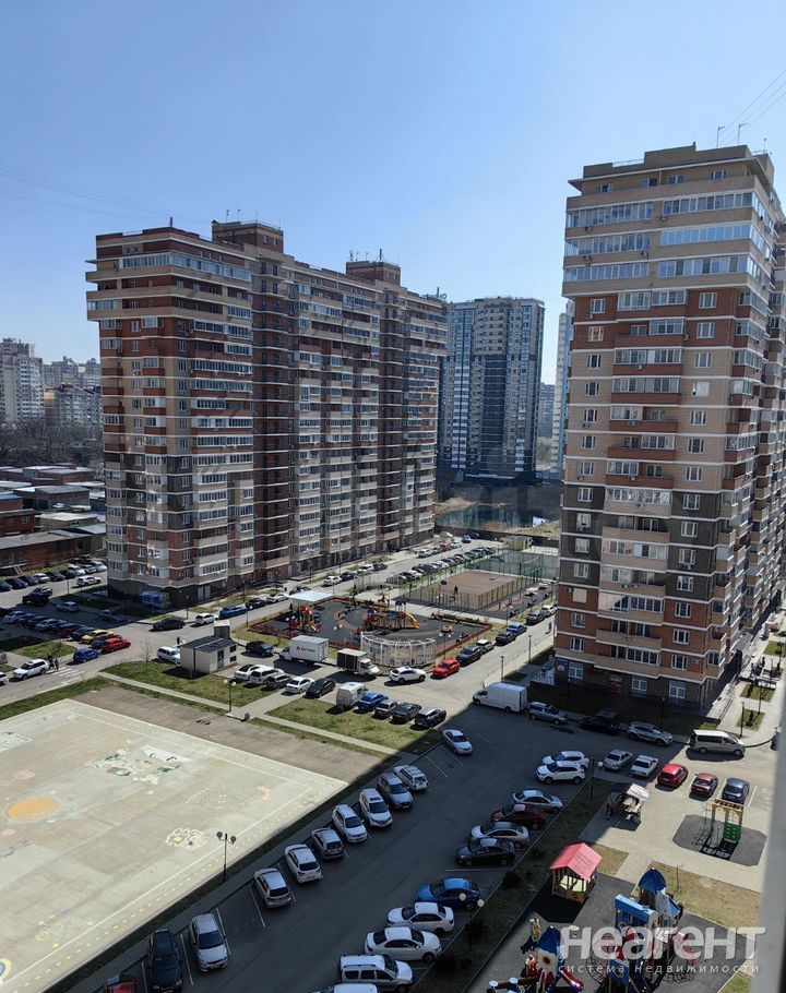 Продается 1-комнатная квартира, 37,4 м²