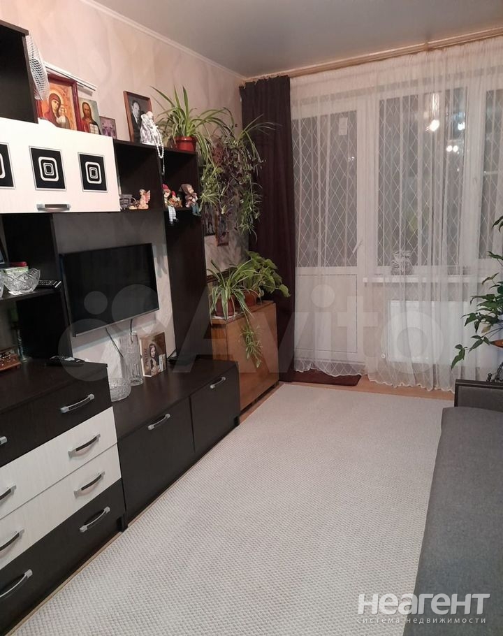 Продается 1-комнатная квартира, 42 м²