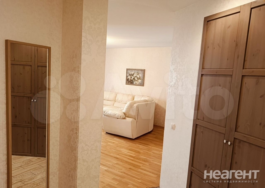 Сдается Многокомнатная квартира, 101,4 м²