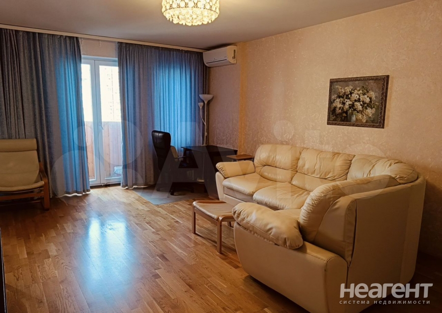 Сдается Многокомнатная квартира, 101,4 м²