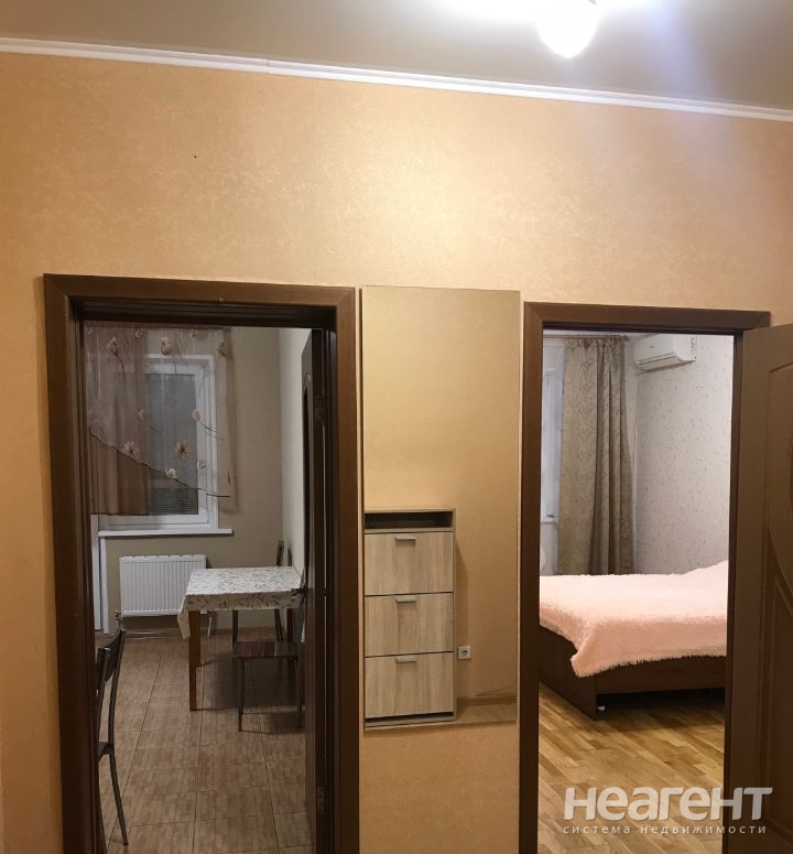 Сдается 1-комнатная квартира, 45 м²