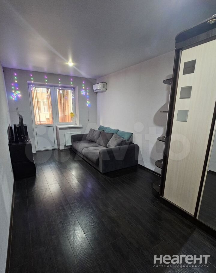 Продается 1-комнатная квартира, 37,7 м²