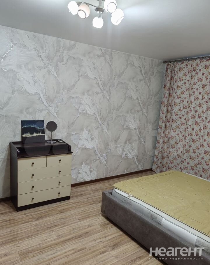 Сдается 1-комнатная квартира, 37 м²