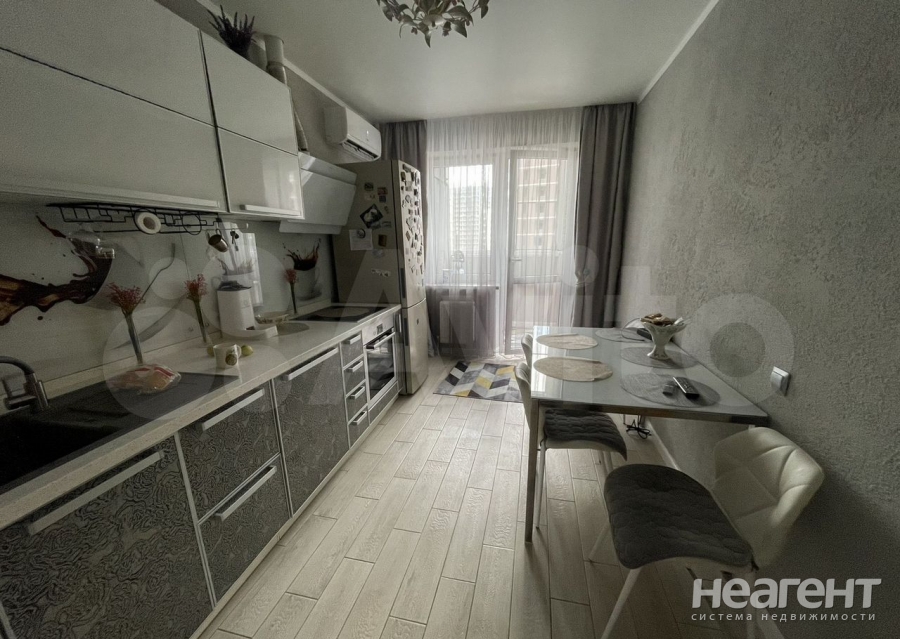 Продается 2-х комнатная квартира, 61 м²