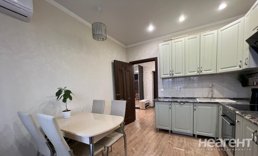 Сдается Многокомнатная квартира, 63 м²