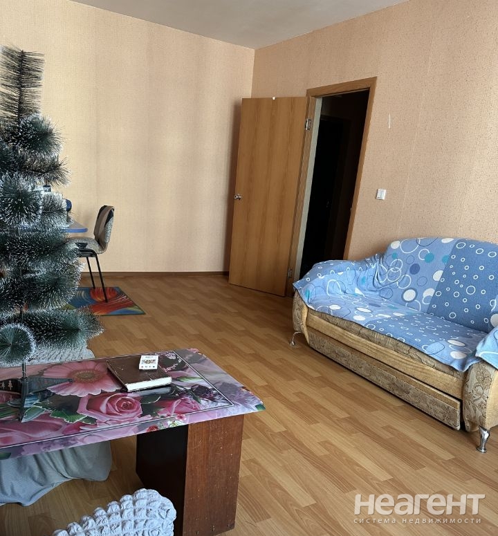 Сдается 2-х комнатная квартира, 64 м²