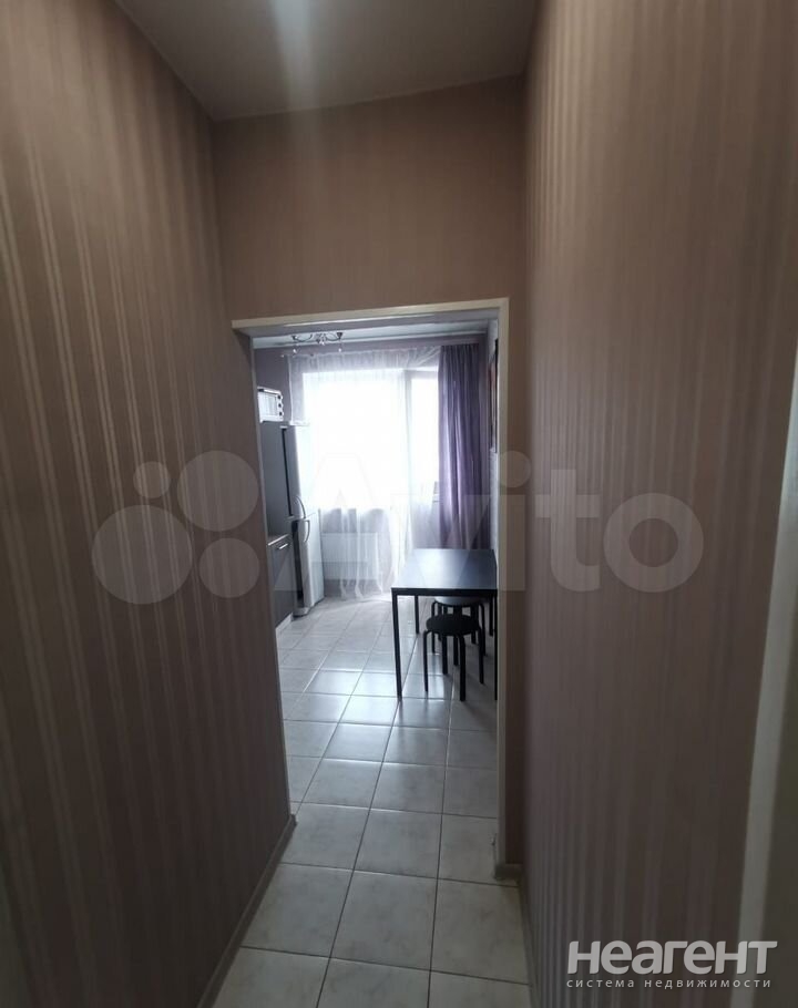 Продается 1-комнатная квартира, 40 м²