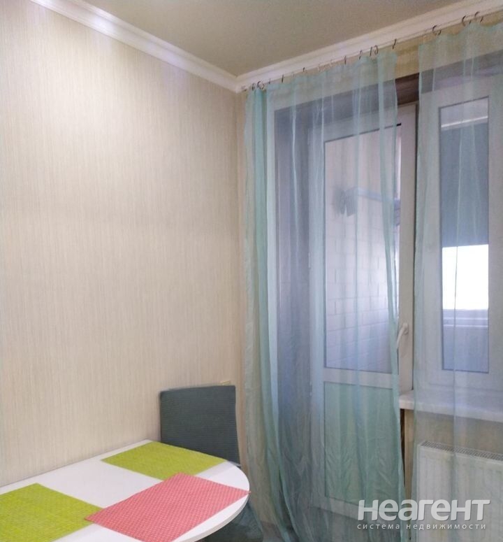 Сдается 1-комнатная квартира, 39 м²