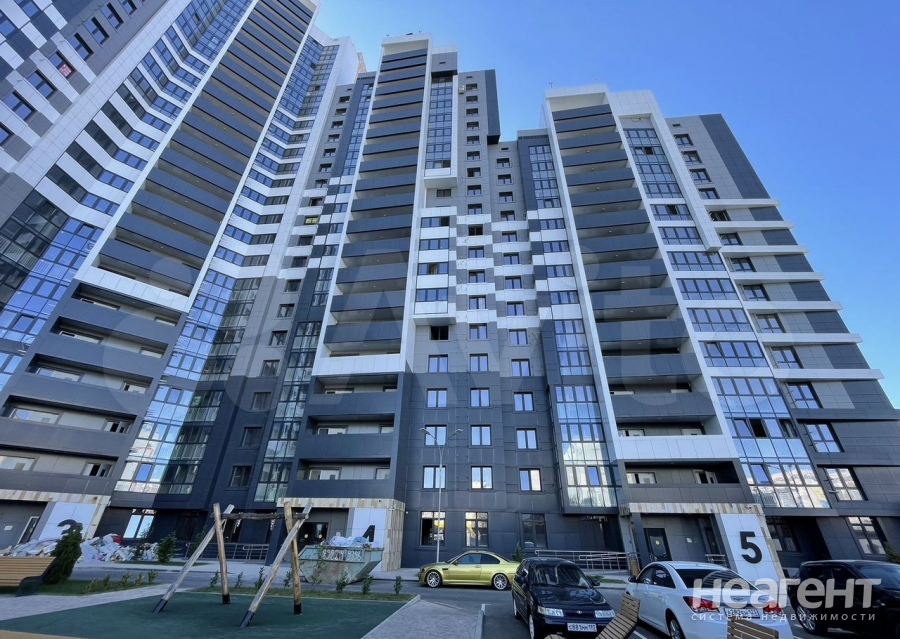 Продается 3-х комнатная квартира, 100 м²