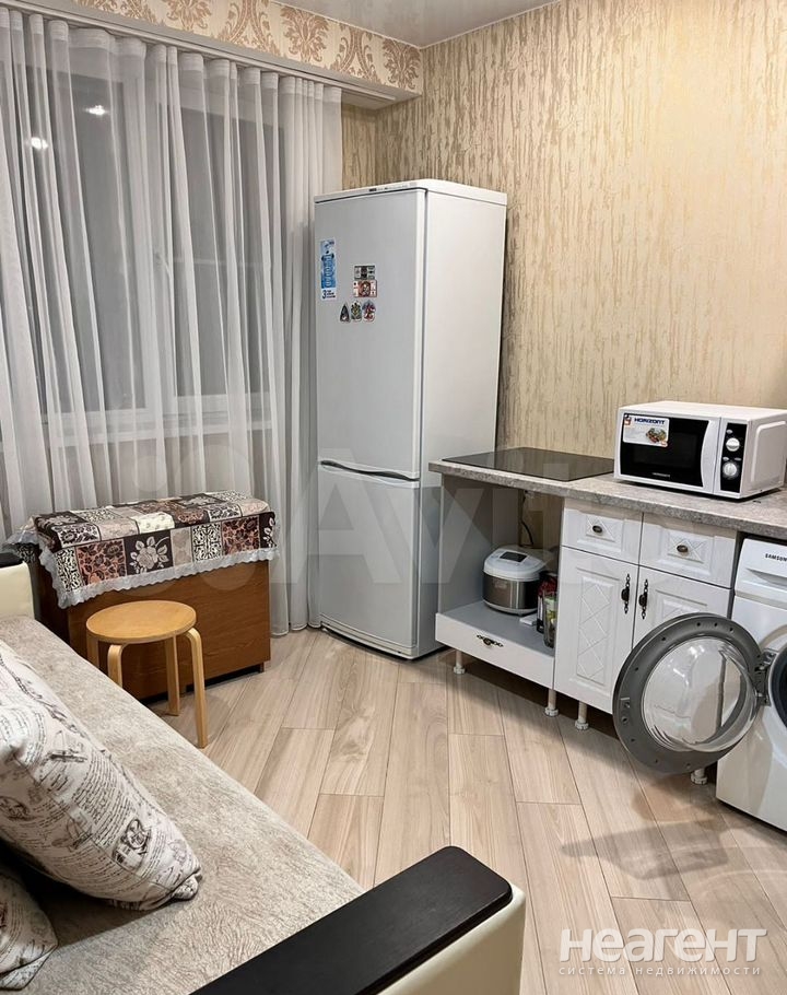 Продается 1-комнатная квартира, 40,4 м²