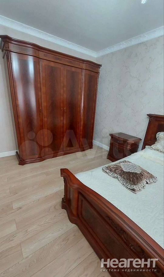 Продается Многокомнатная квартира, 120 м²