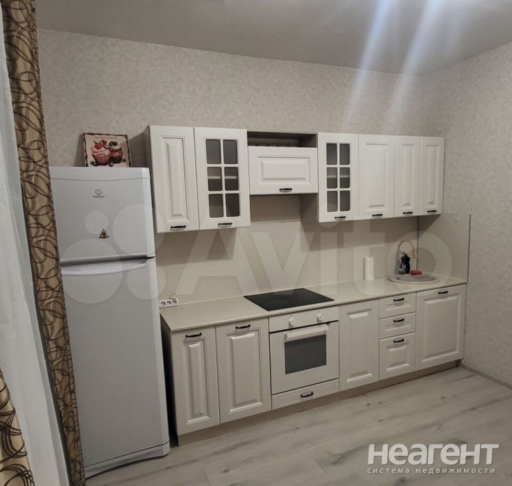 Сдается 1-комнатная квартира, 42 м²