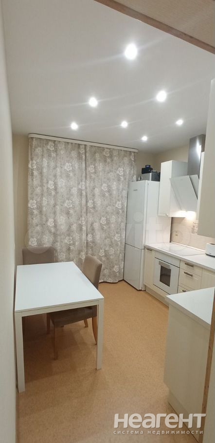 Продается 1-комнатная квартира, 37,2 м²