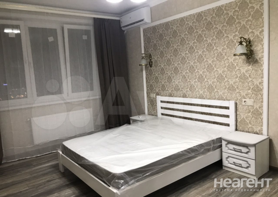 Сдается 1-комнатная квартира, 44 м²