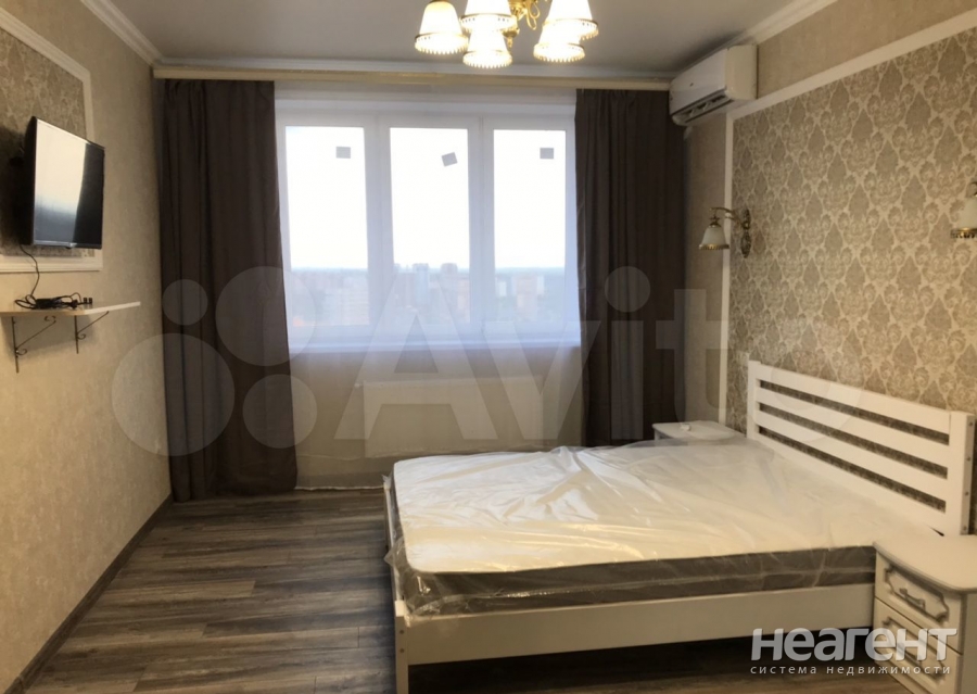 Сдается 1-комнатная квартира, 44 м²