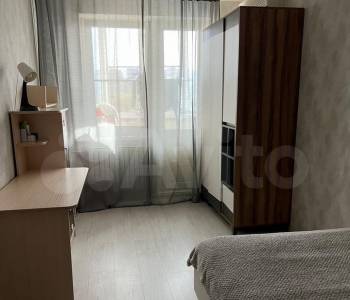 Продается Многокомнатная квартира, 77 м²