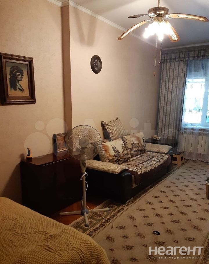 Продается 1-комнатная квартира, 41,7 м²