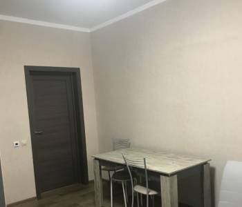 Сдается 2-х комнатная квартира, 75 м²