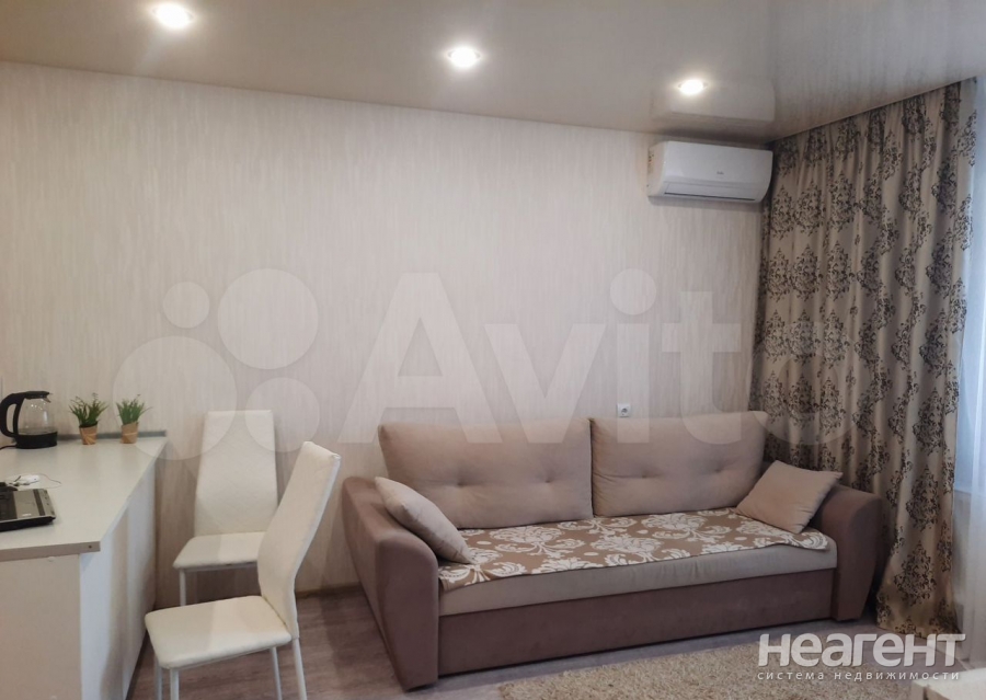 Продается 1-комнатная квартира, 45 м²