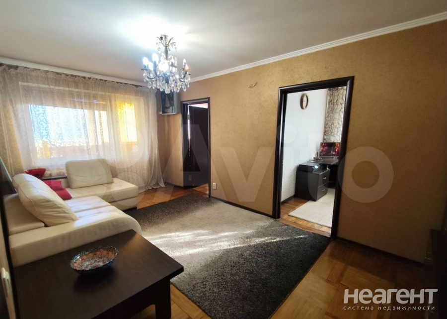 Продается Многокомнатная квартира, 60,7 м²