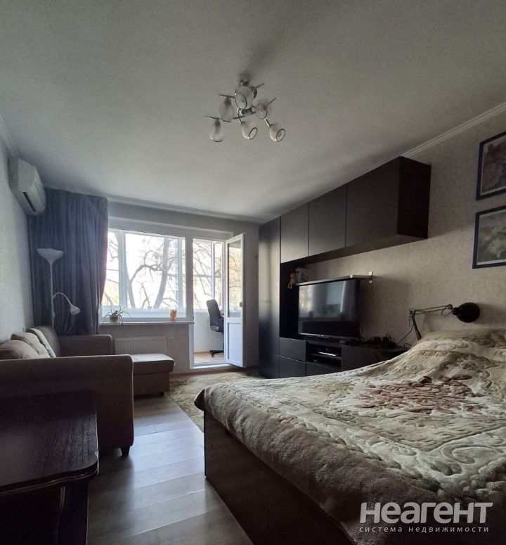 Продается 1-комнатная квартира, 35,5 м²