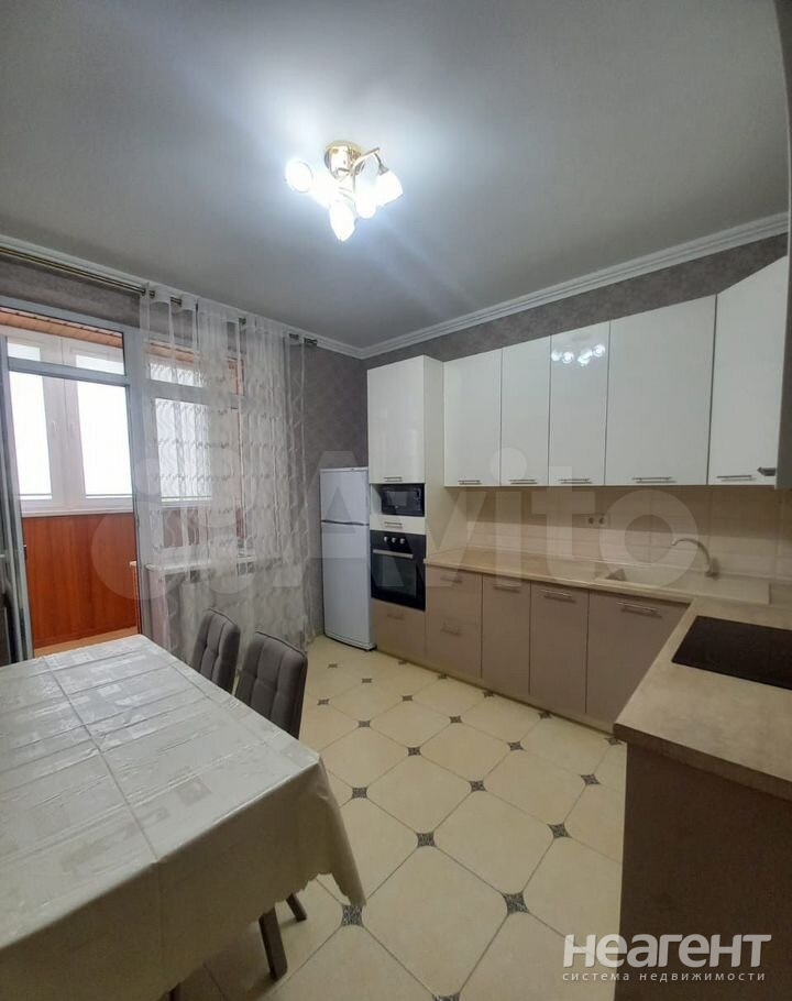 Сдается 2-х комнатная квартира, 63 м²