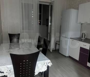 Сдается 1-комнатная квартира, 49 м²