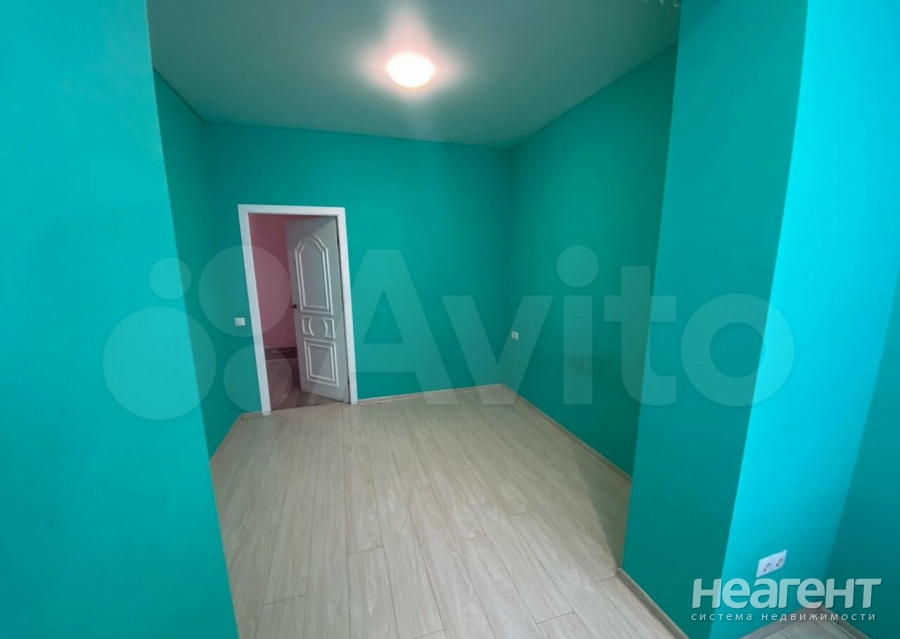 Продается 1-комнатная квартира, 38 м²