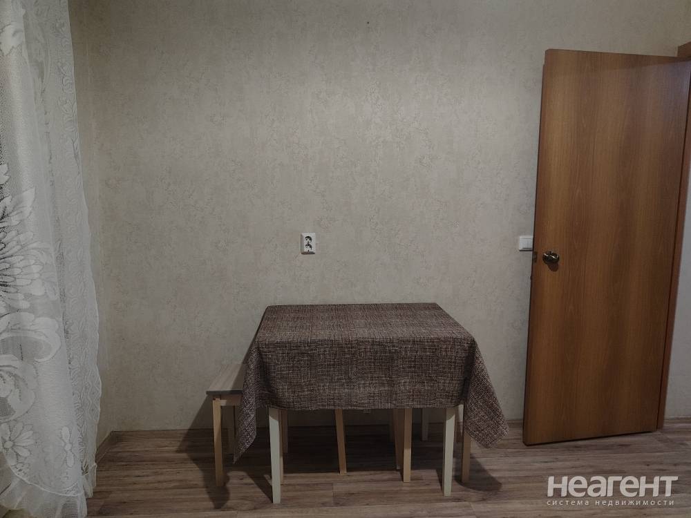 Сдается 1-комнатная квартира, 39 м²