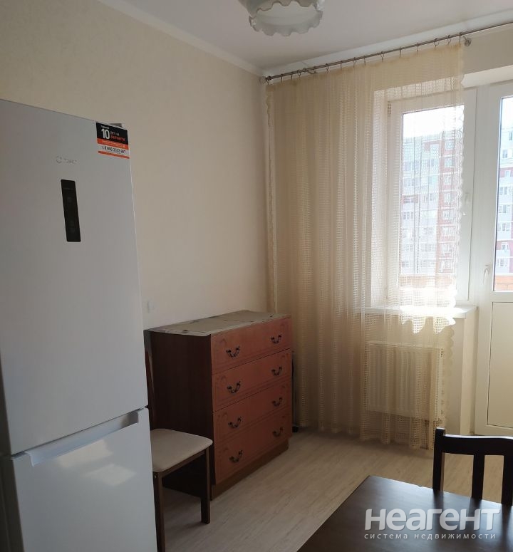 Сдается 1-комнатная квартира, 42 м²