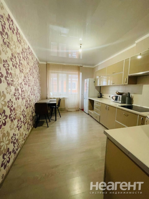 Продается 1-комнатная квартира, 45 м²