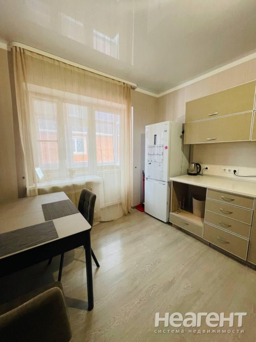 Продается 1-комнатная квартира, 45 м²