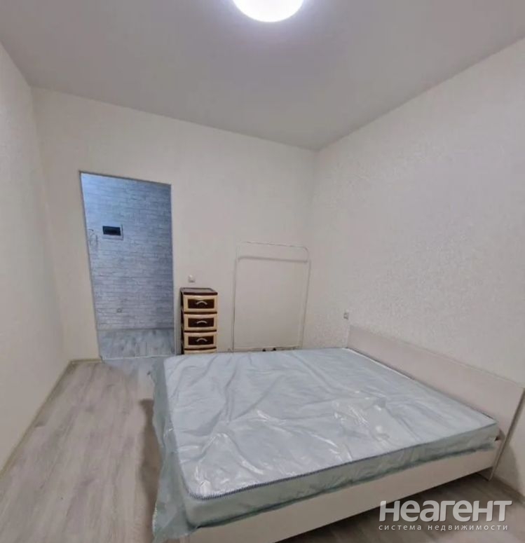 Сдается 1-комнатная квартира, 37 м²